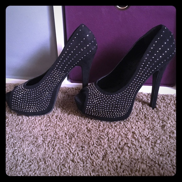 Six inch jeweled peptoe pumps - Picture 1 of 4