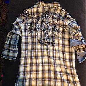 Roar button down size Large