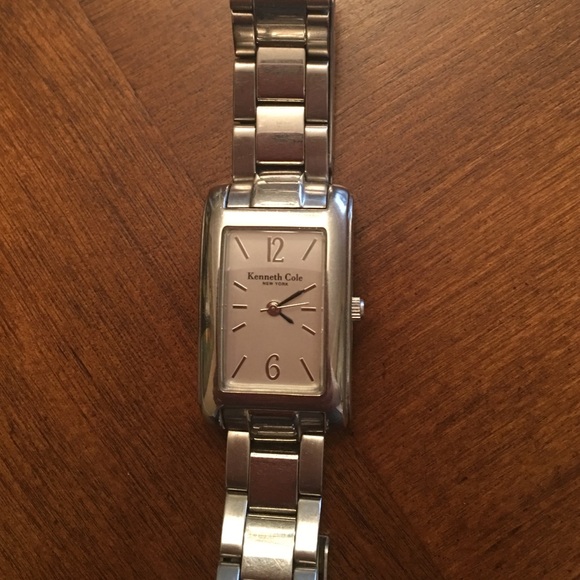Watch - Picture 1 of 4