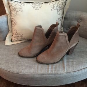 Nine West booties