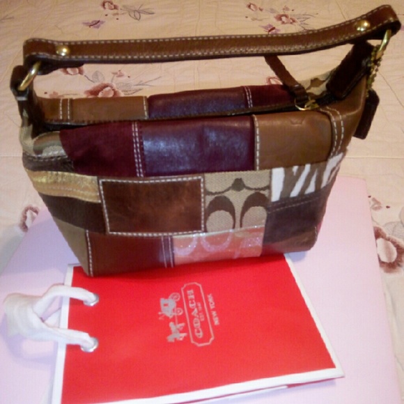 Wristlet coach purse