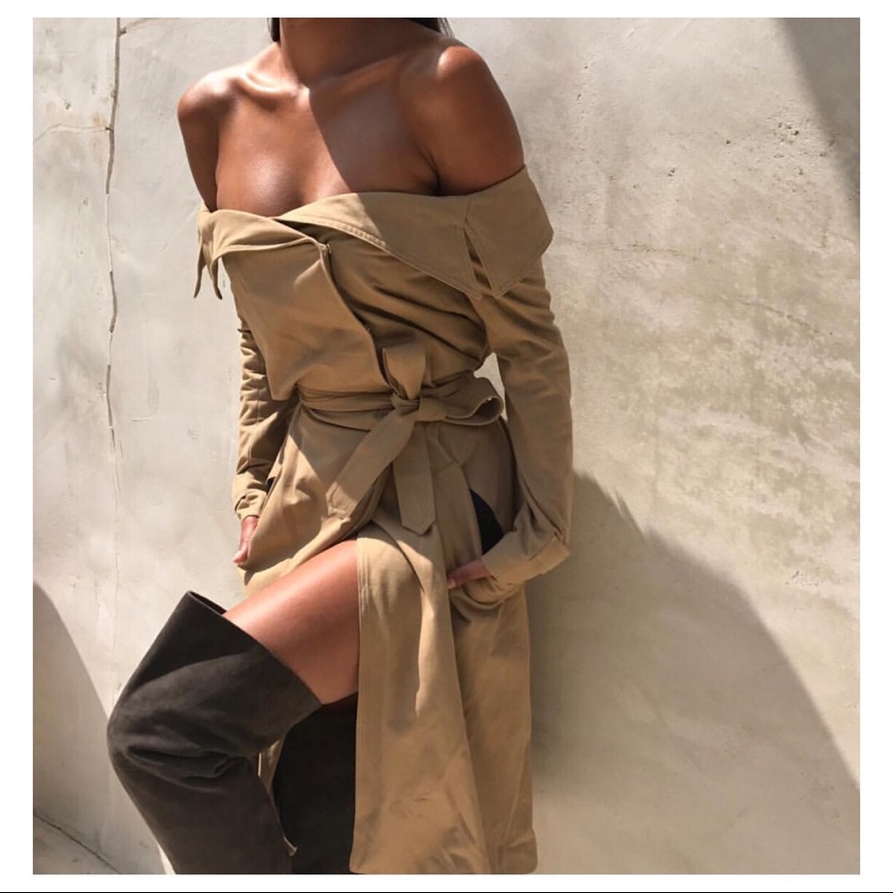 🚨2x Host Pick🚨✨😻NWT CELINE TRENCH COAT😻