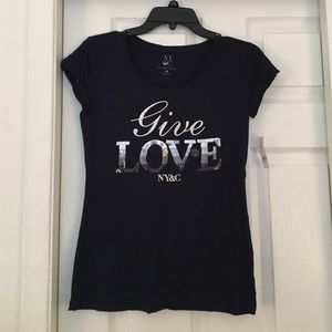 Short sleeve tee