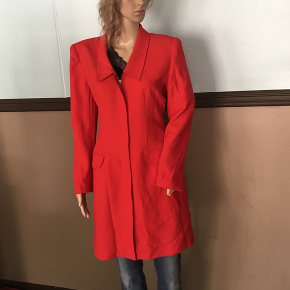 Red Trench coat - Picture 2 of 4