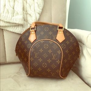 Faux Louis Vuitton pocketbook