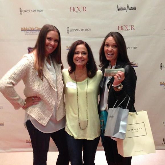 Meet your Posher, Renee - Picture 1 of 1