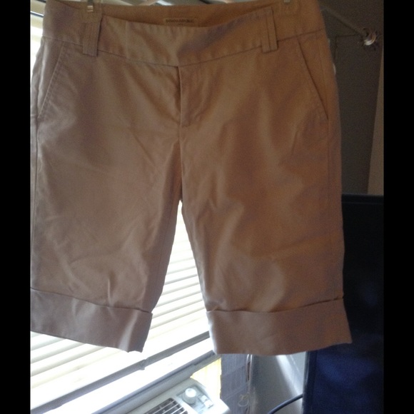 Banana Republic khaki petite shorts