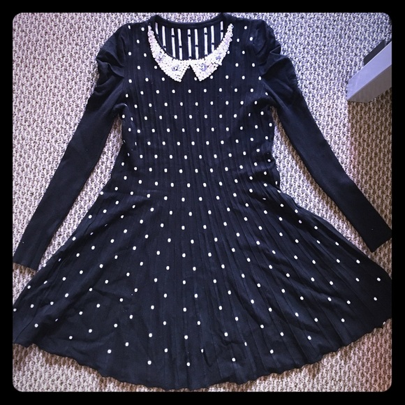 sweater dress with neck deco. Welcome offers! - Picture 1 of 4