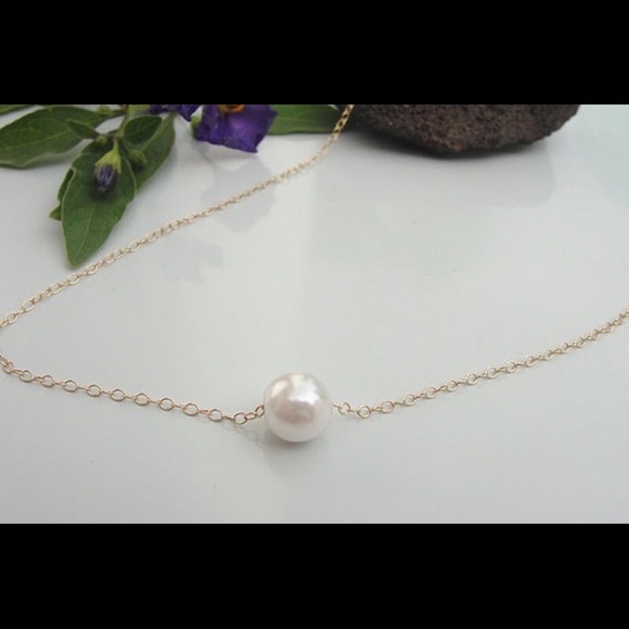 💟SILVER OR GOLD Simple Pearl Necklace💟 - Picture 2 of 4