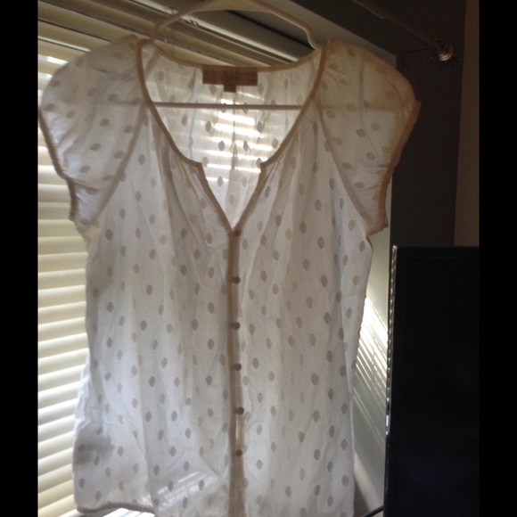 Short sleeve shirt/ blouse