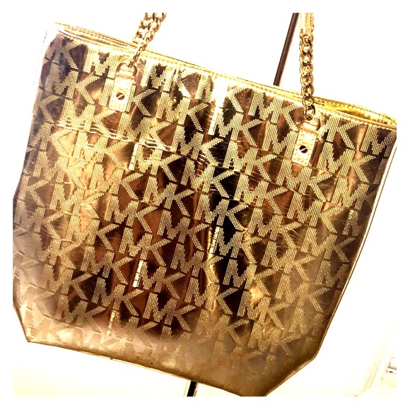 Authentic Michael Kors gold purse - Picture 1 of 2