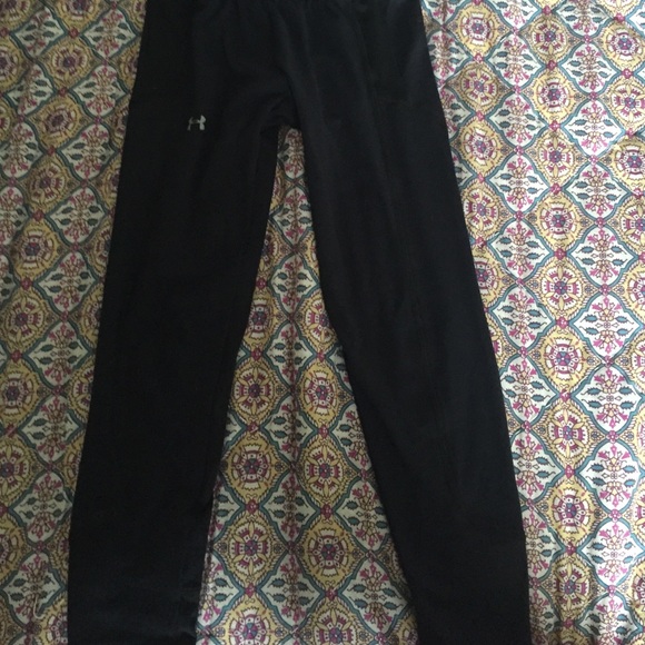 Black Women's Under Armor leggings