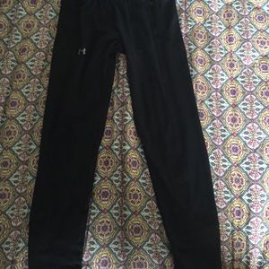 Black Women's Under Armor leggings