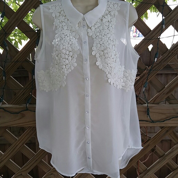 Signature Studio Tops - CLOSET SALE