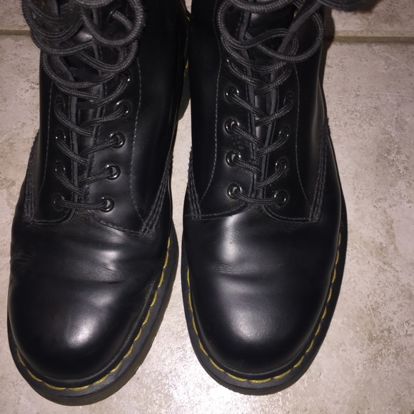 Men's 11300 Classic tall Doc Martens 20 eye boots