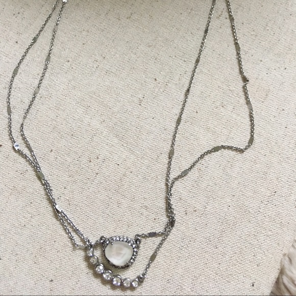 Avail in rose gold or Silver