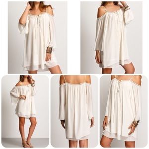 🔆SALE🔆 *NWOT* Cold Shoulder Dress