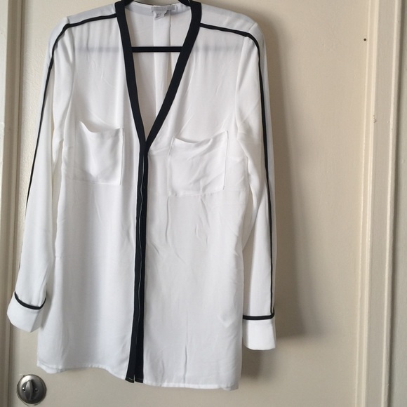 H&M white and black button down blouse