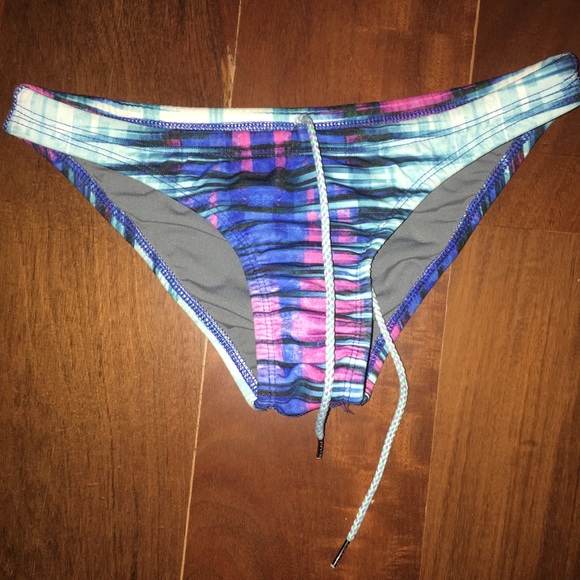 ✨FLASH SALE✨Jolyn plunge bottom MUST GO