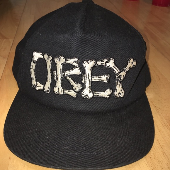 Black Obey fitted snap back hat