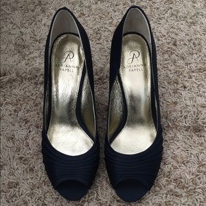 Brand new Adrianna Papell navy heels size 10