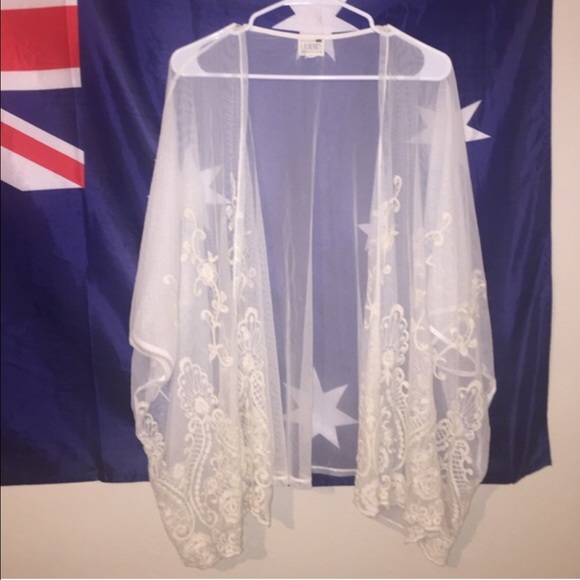 LA hearts mesh kimono