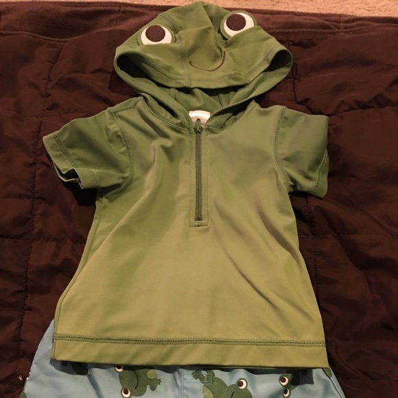 Gymboree rash guard and swim trunks