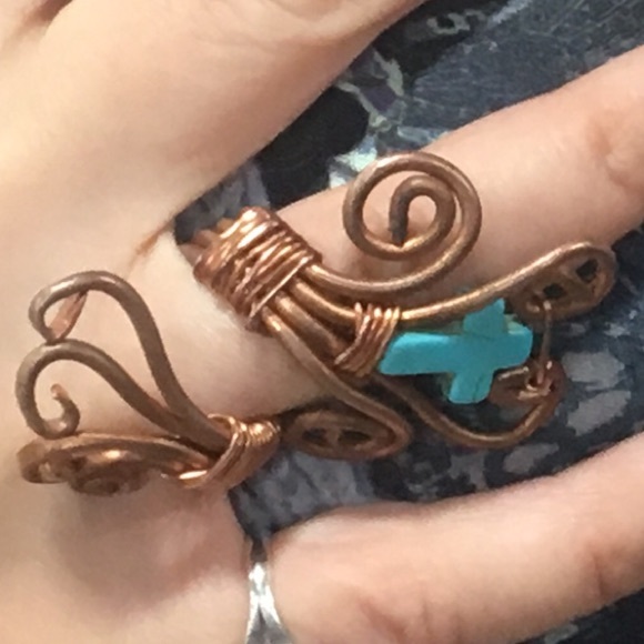 Turquoise Cross Cooper Wire Adjustable Ring - Picture 2 of 4