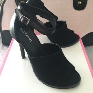 New black Suede and Leather heels