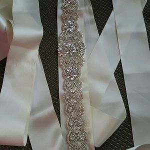 Wedding dresx sash