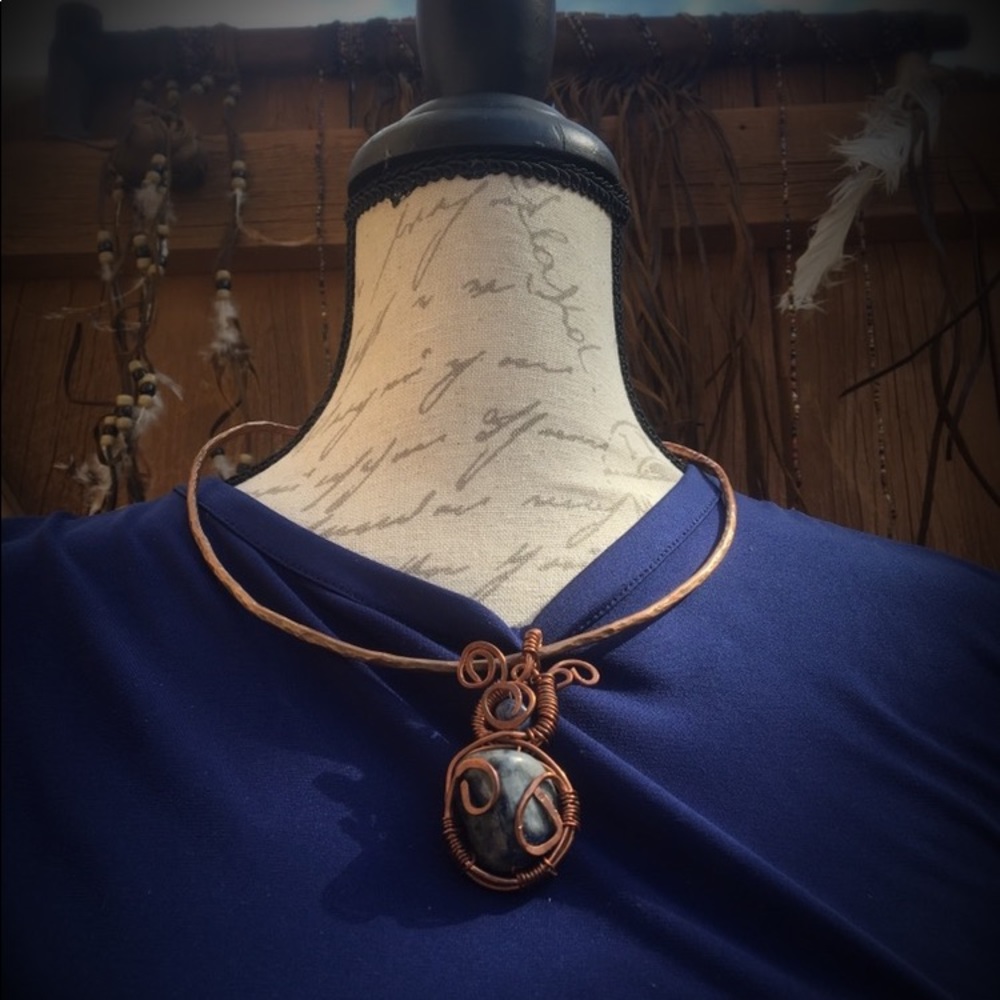 Native American Cooper Wire Lapis Pendant Necklace - Picture 2 of 5