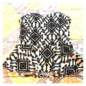 〰Tribal black and white peplum!〰