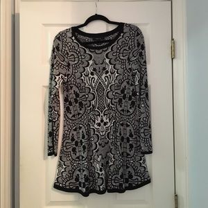 ***SOLD*** Black and white tunic sweater