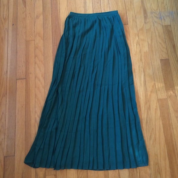 Sparkle and Fade Emerald Pleated Maxi Skirt