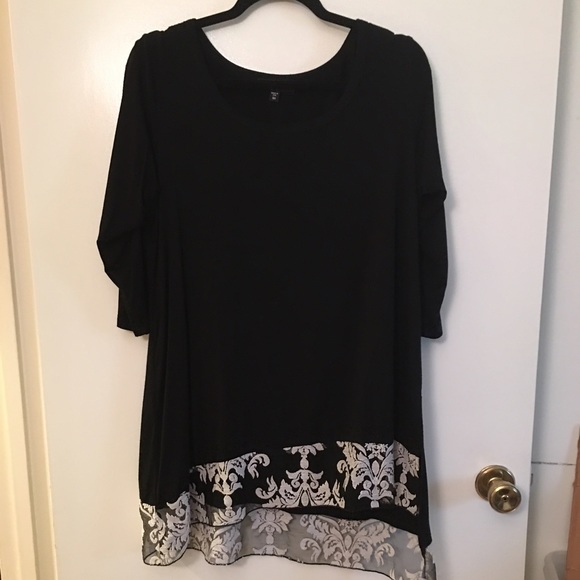 Karen Kane Top
