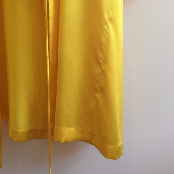 🚫SOLD Victoria's Secret Sunshine Robe O/S - Picture 3 of 4