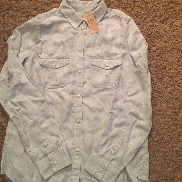 American Eagle Shirt