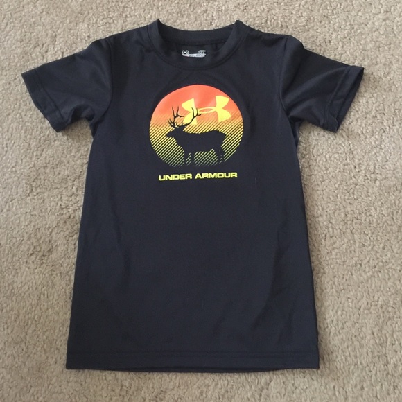 Boys UA tee
