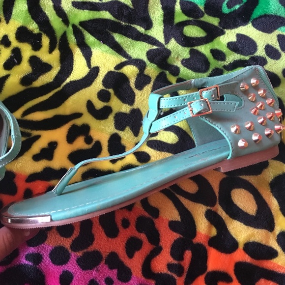 Sandals - Picture 2 of 2