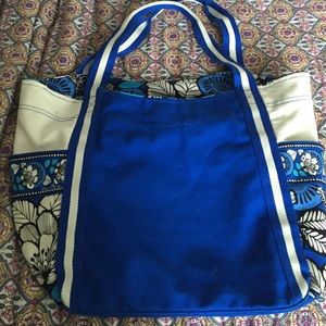 Vera Bradley blue flower beach bag