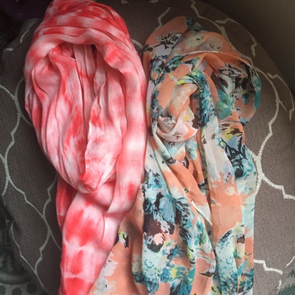 ❌SOLD❌Scarf bundle - Picture 2 of 2