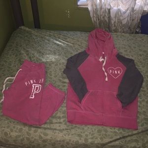 PINK VS sweatsuit