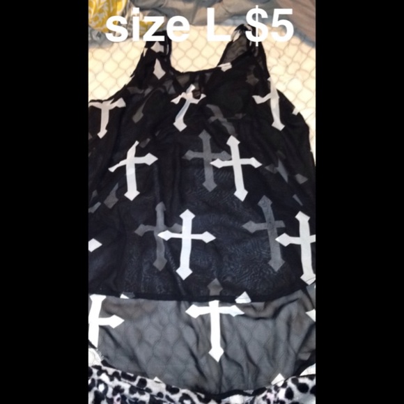 Cross high low shirt - Picture 1 of 2