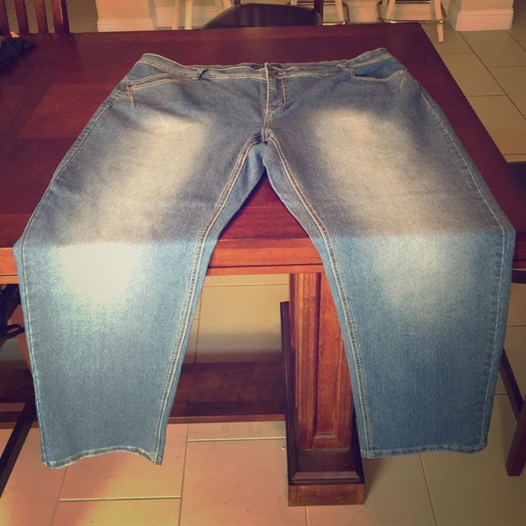 NWOT woman's plus size jeans