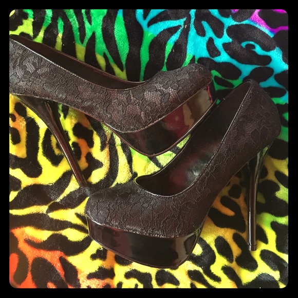 Heels - Picture 1 of 1