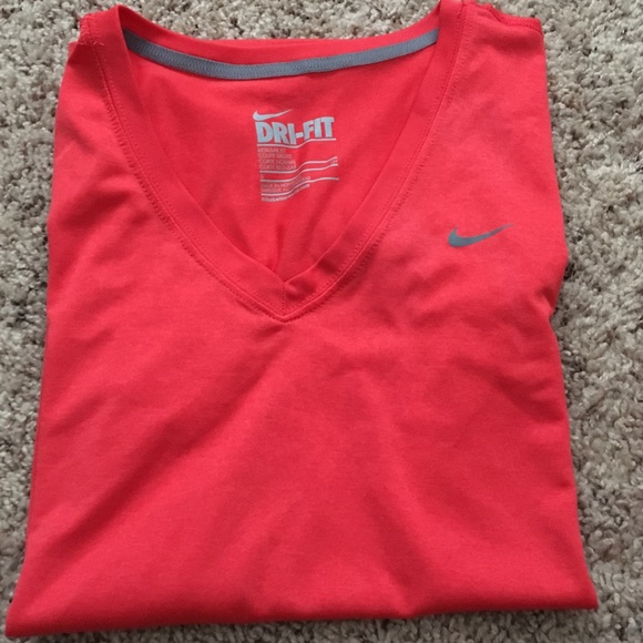 Nike dri-fit tee