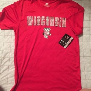 NWT!! Wisconsin Badgers Athletic TShirt Youth LG