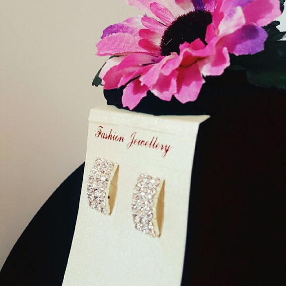 Rhinestone earrings - Picture 2 of 4