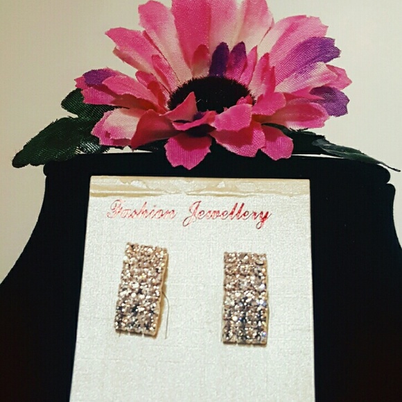 Rhinestone earrings - Picture 3 of 4