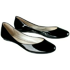 Xhiliration target black patent flats
